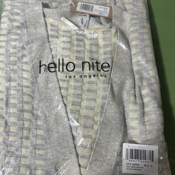Hello Nite | Glow Cardigan - Picture 3 of 5